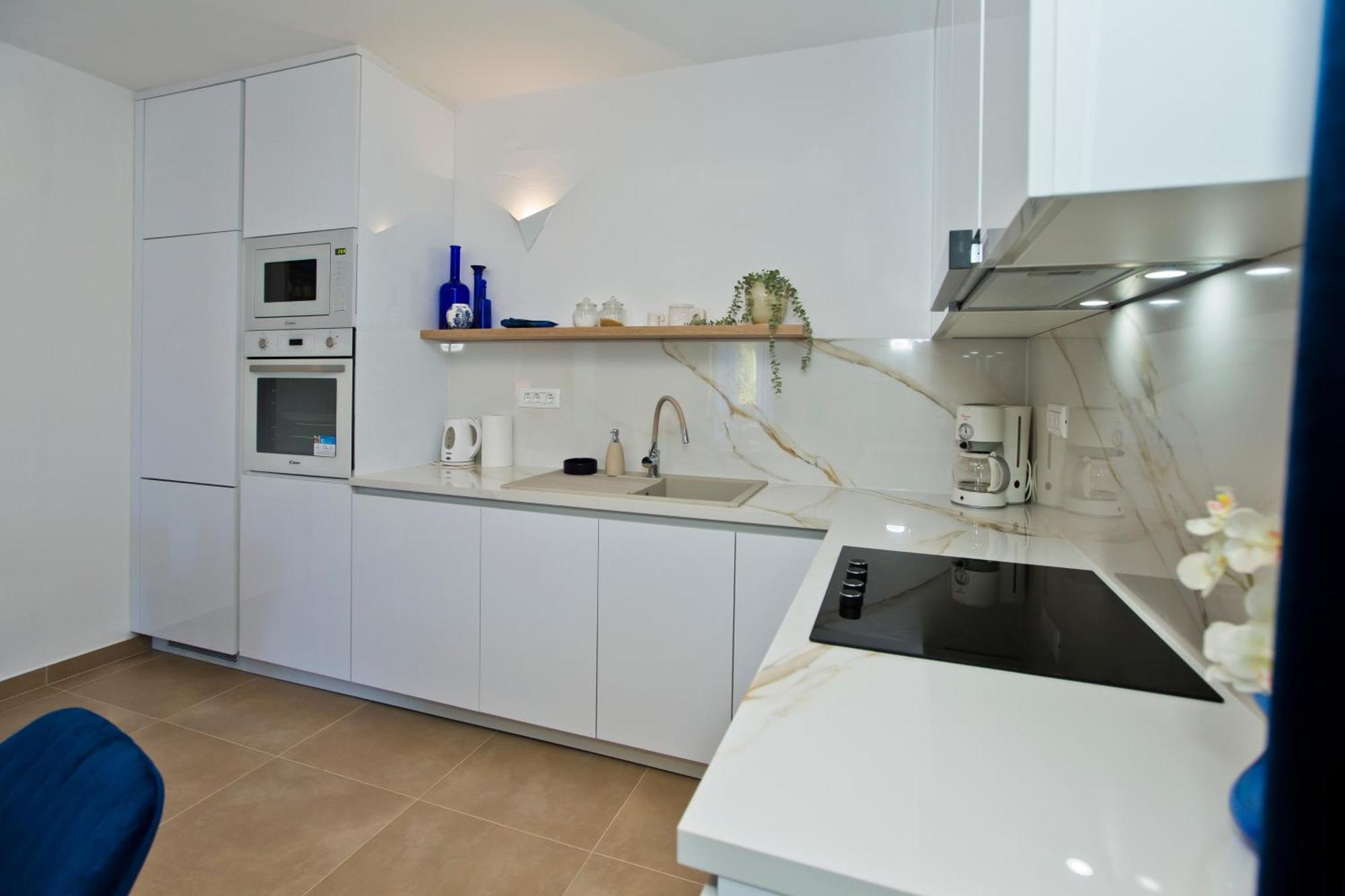 Apartamento By The Sea Hvar - 10430